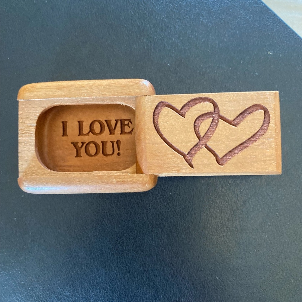 Keepsake Heart "I Love You" Box
